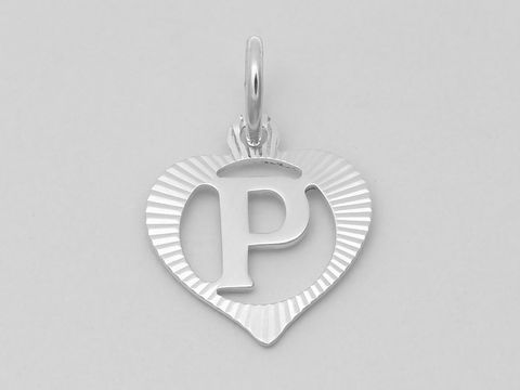 Herz Anhänger mit dem Buchstaben P aus 925 Silber, diamantiert, hergestellt von Juwelier Harnisch. Elegantes Design, ideal als persönliches Geschenk.