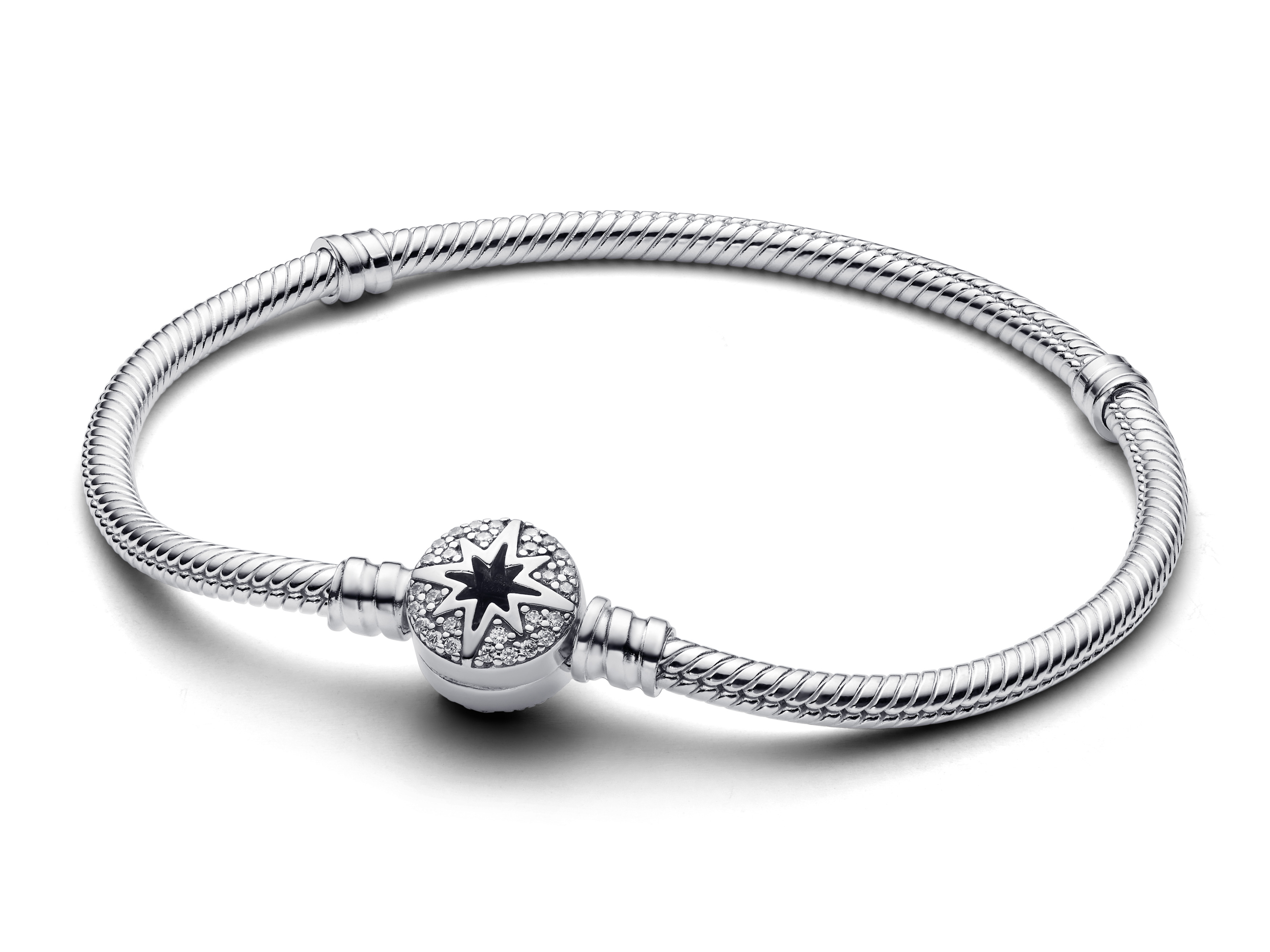 Silber Armband von Pandora mit Nordsternverschluss und klarem Zironia, Länge 16 cm, verleiht jedem Outfit Eleganz und Stil. Ideal für Schmucksammlungen.