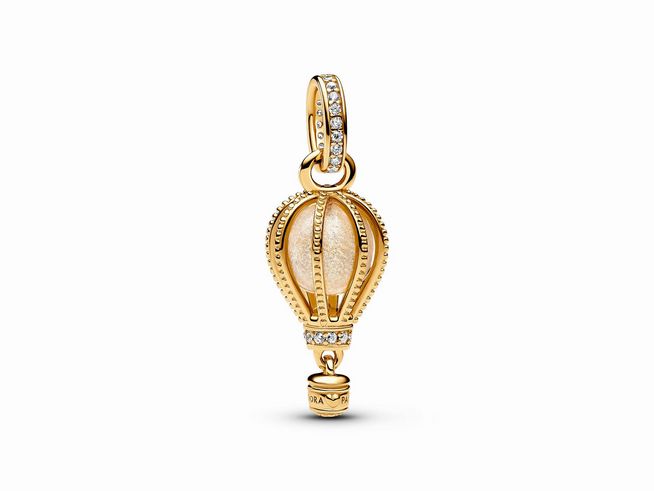 Funkelnder klarer Heißluftballon Charm-Anhänger aus vergoldetem Metall mit Zirkonia-Steinen, stilvolles Design von Pandora, ideal für individuellen Schmuck.