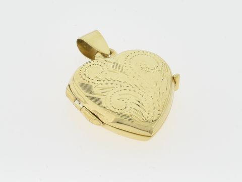 Silber Medaillon in Herzform, silber vergoldet mit floralen Verzierungen, Hersteller: Juwelier Harnisch, elegantes Design in Gelbgold. Ideal als besonderes Schmuckstück.