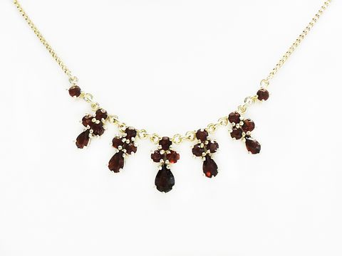 Granat Collier Kette 41 cm aus Silber vergoldet mit funkelnden Granaten, designed vom Juwelier Harnisch, eleganter und vielseitiger Granatschmuck für besondere Anlässe.