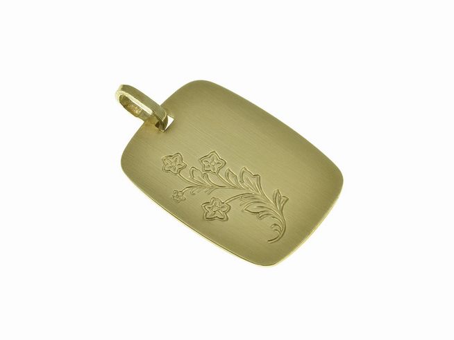 Eine gravierte Goldplakette mit floralem Muster, goldfarben, Maße 22 x 16 mm, von Juwelier Harnisch, geeignet für individuelle Gravuren.