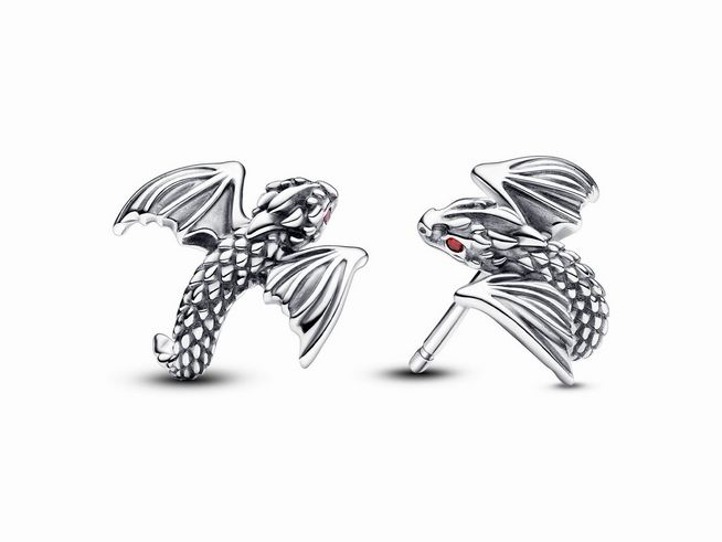 Schwungvolle Drachen-Ohrstecker aus Sterling Silber mit roten Kristallen, inspiriert von Game of Thrones, von Pandora. Fügen Sie einen Hauch von Fantasie zu Ihrem Schmuckstil hinzu.