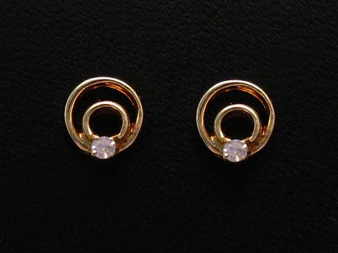 Ohrringe modern aus Gold 585 mit einem Brillant und Diamant von 0,03 ct W/P, hergestellt von Juwelier Harnisch, in elegantem Design mit kreisförmiger Form und funkelndem Stein.