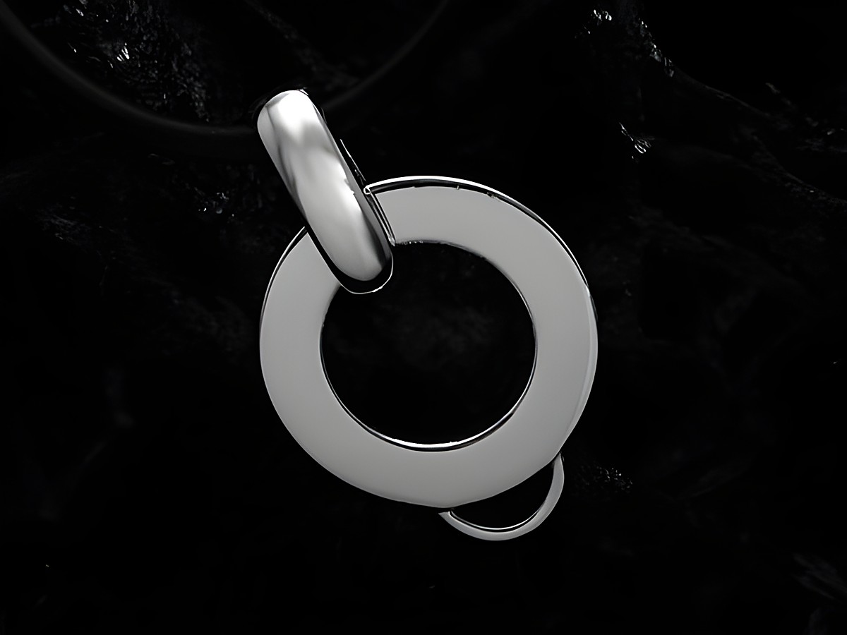 Charm Träger für Kette aus poliertem Sterling Silber mit einem Durchmesser von 18,5mm, designed vom Juwelier Harnisch, in elegantem und modernem Design.