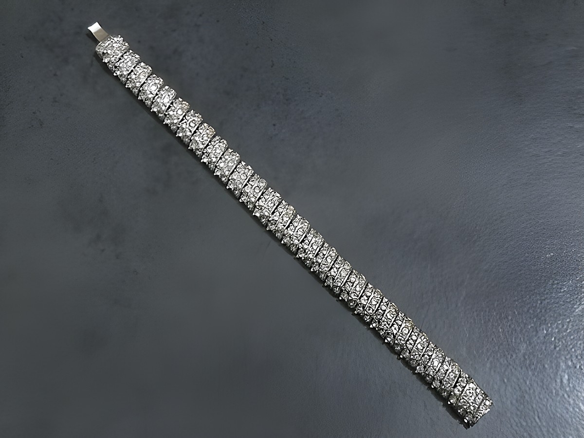 Strass Armband pompös in Weiß, 17,5 cm lang, silberfarben, vom Hersteller Juwelier Harnisch, ideal für besondere Anlässe und elegante Outfits. – Ansicht 2