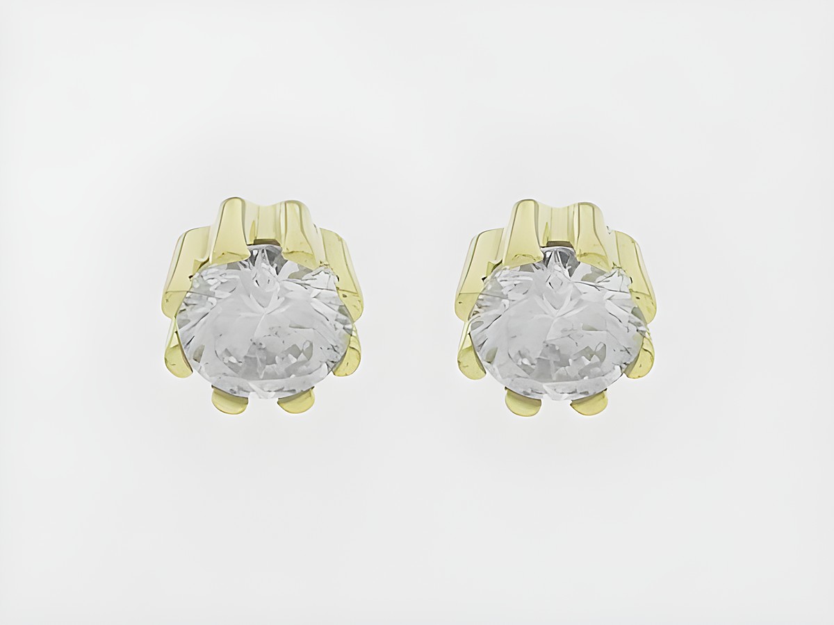 Ohrringe Gold 333 - Rund - bezaubernd - Stecker - Zirkonia von Juwelier Harnisch. Stilvolle Ohrringe mit funkelnden Zirkonia-Steinen, perfekt für jeden Anlass.