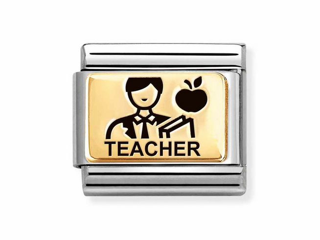 Ein goldfarbener Charm mit dem Schriftzug Teacher und einer illustration eines Lehrers mit einem Apfel, gefertigt aus Emaille und Edelstahl, ideal für ein Armband von Nomination.