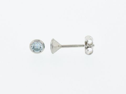 Silber Ohrringe mit Kelch-Design aus Silber, 4,3 mm, besetzt mit hellblauen Zirkonia, Hersteller Juwelier Harnisch. Elegant und zeitlos für jeden Anlass.