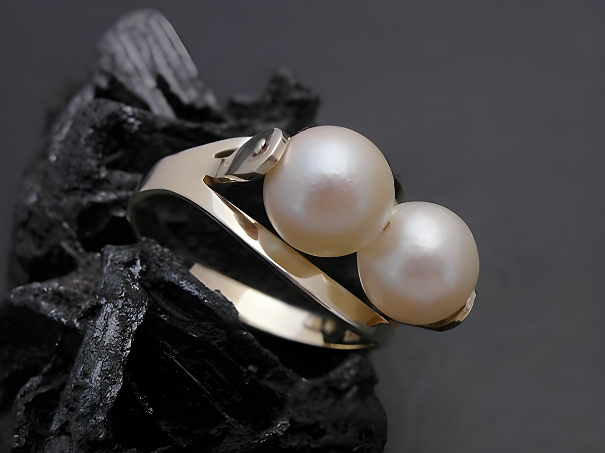 Gold Perlen Ring extravagant Gr. 56 mit zwei Zuchtperlen von 7,3 mm, gefertigt aus Gold 333, Hersteller Juwelier Harnisch, bis Größe 56/18.