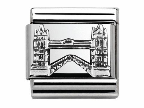 Das Bild zeigt ein Silberarmband mit einem Relief der Tower Bridge, einem ikonischen Denkmal, gefertigt von Nomination. Das Design ist detailliert und elegant.
