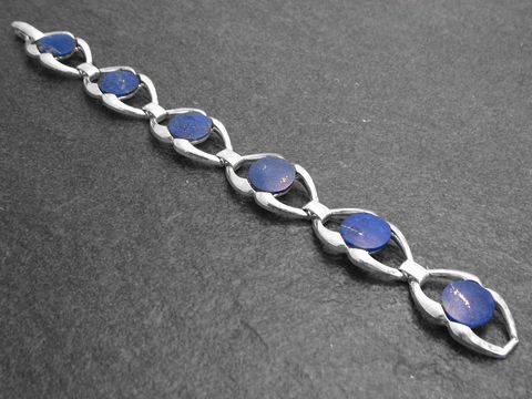 33692-0 Silberarmband rhod. bezaubernd 19 cm Anker mit Sodalith in ovaler Form, Hersteller Juwelier Harnisch, elegantes Design und hochwertige Verarbeitung mit edlen Steinen.