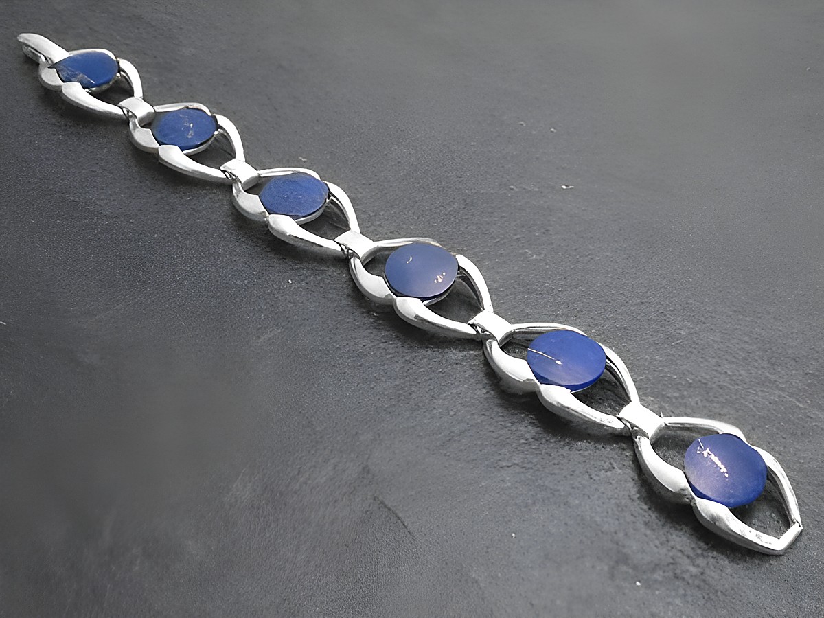Silberarmband rhod. bezaubernd 19 cm Anker mit Sodalith in ovaler Form, Hersteller Juwelier Harnisch, elegantes Design und hochwertige Verarbeitung mit edlen Steinen.