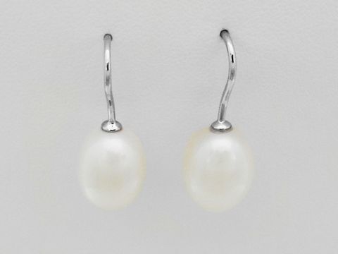 Ohrhaken Ohrringe aus Silber rhodiniert mit weißen Zuchtperlen in Tropfenform, Durchmesser 9,6 mm, vom Hersteller Juwelier Harnisch, elegantes Design für jeden Anlass.