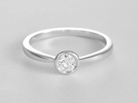 Weißgold Ring Verlobungsring zulaufend Brillant 0,17 ct. W Si Gr. 50 Hersteller Juwelier Harnisch bis Gr. 50 16. Elegantes und schlichtes Design mit funkelndem Diamanten.