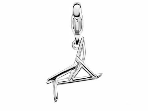 Silberner Charm in Form eines Strandstuhls von Ti Sento, Modell Beach Chair 8190SI, dekorativ und stilvoll, ideal für Strandliebhaber und eine sommerliche Note.