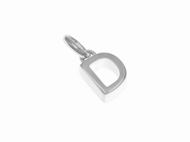 Anhänger aus poliertem Sterlingsilber in Form des Buchstabens D, hergestellt von Juwelier Harnisch, ideal für individuelle Schmuckstücke.