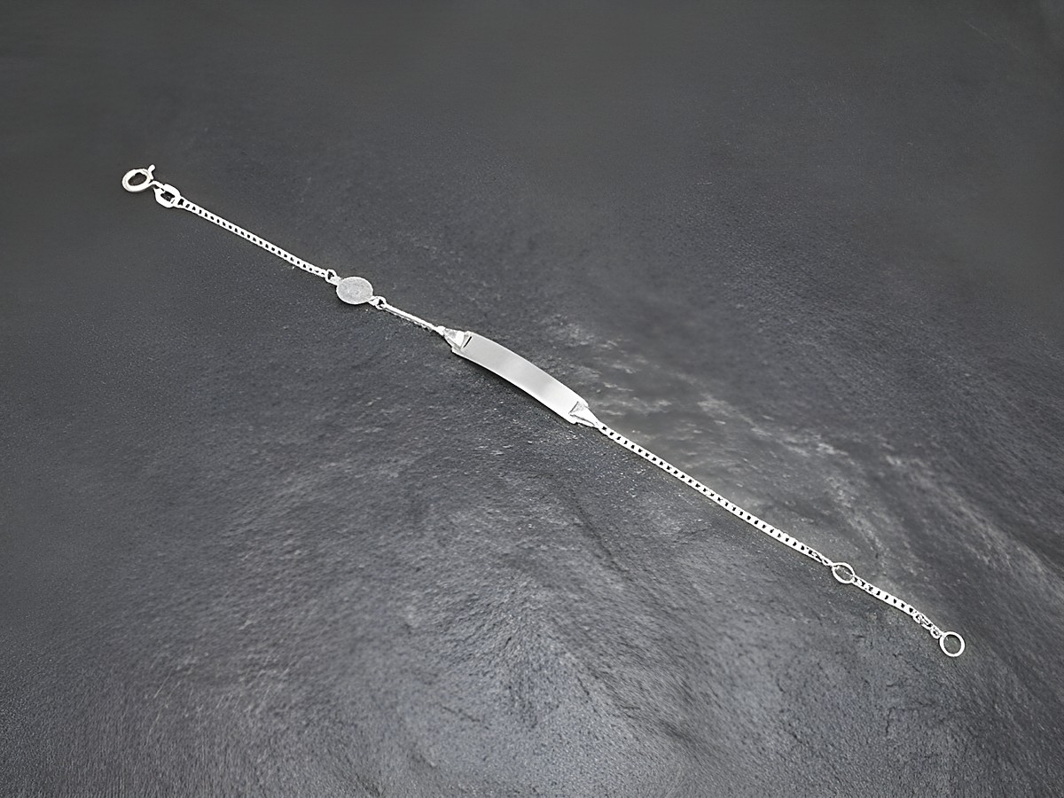 Identitätsarmband mit Gravurfläche und Schutzengel, aus Sterling Silber, für Kinder geeignet, verstellbare Länge von 12 cm bis 14 cm, Hersteller Juwelier Harnisch. – Ansicht 2