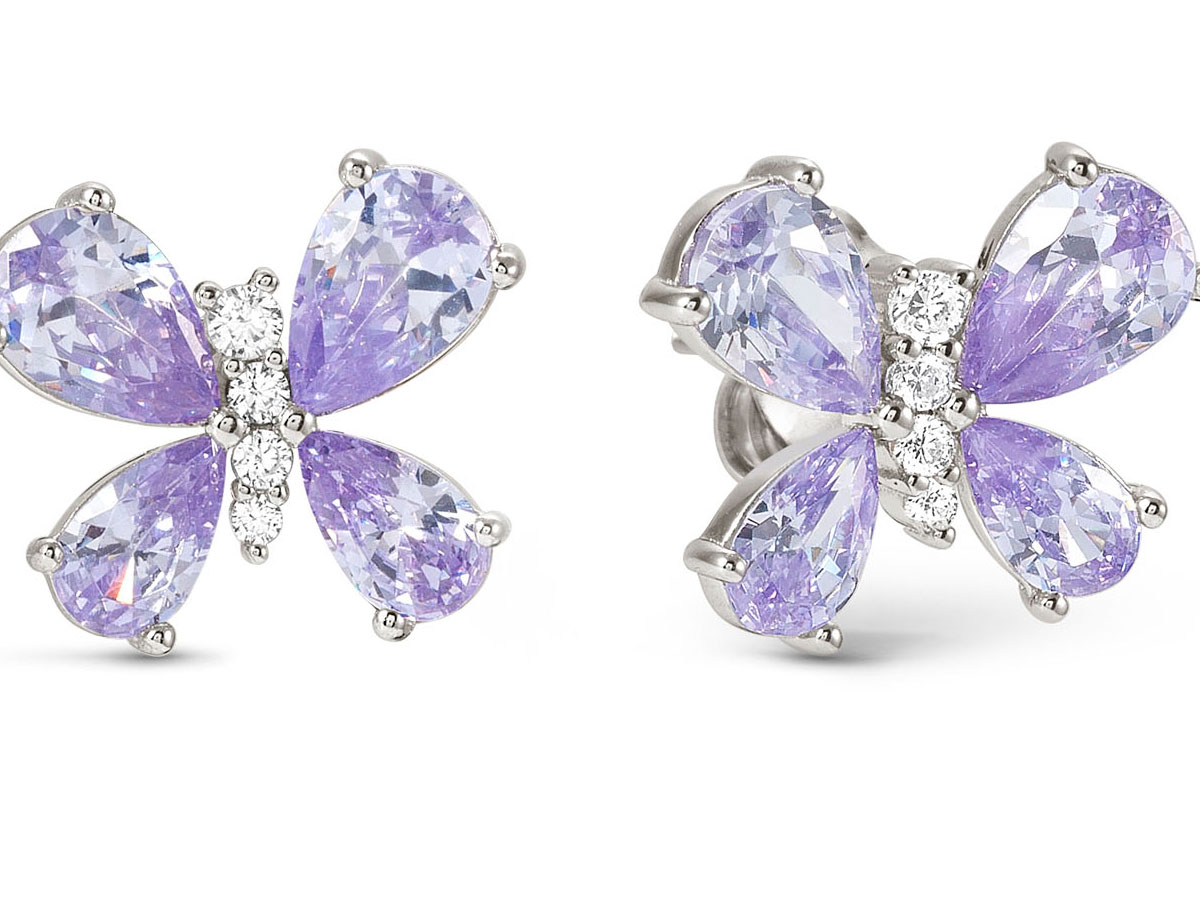Ohrstecker in Schmetterlingsform aus Sterling Silber mit Zirkonia, der Schmetterling ist in Weiß und Lila gestaltet und eignet sich ideal für festliche Anlässe oder als modisches Accessoire.