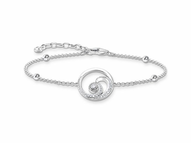 Ein elegantes Thomas Sabo Armband aus Sterling Silber mit Zirkonia, verfügt über ein spiralförmiges Design und eine verstellbare Länge von 19 cm, ideal für jedes Handgelenk.
