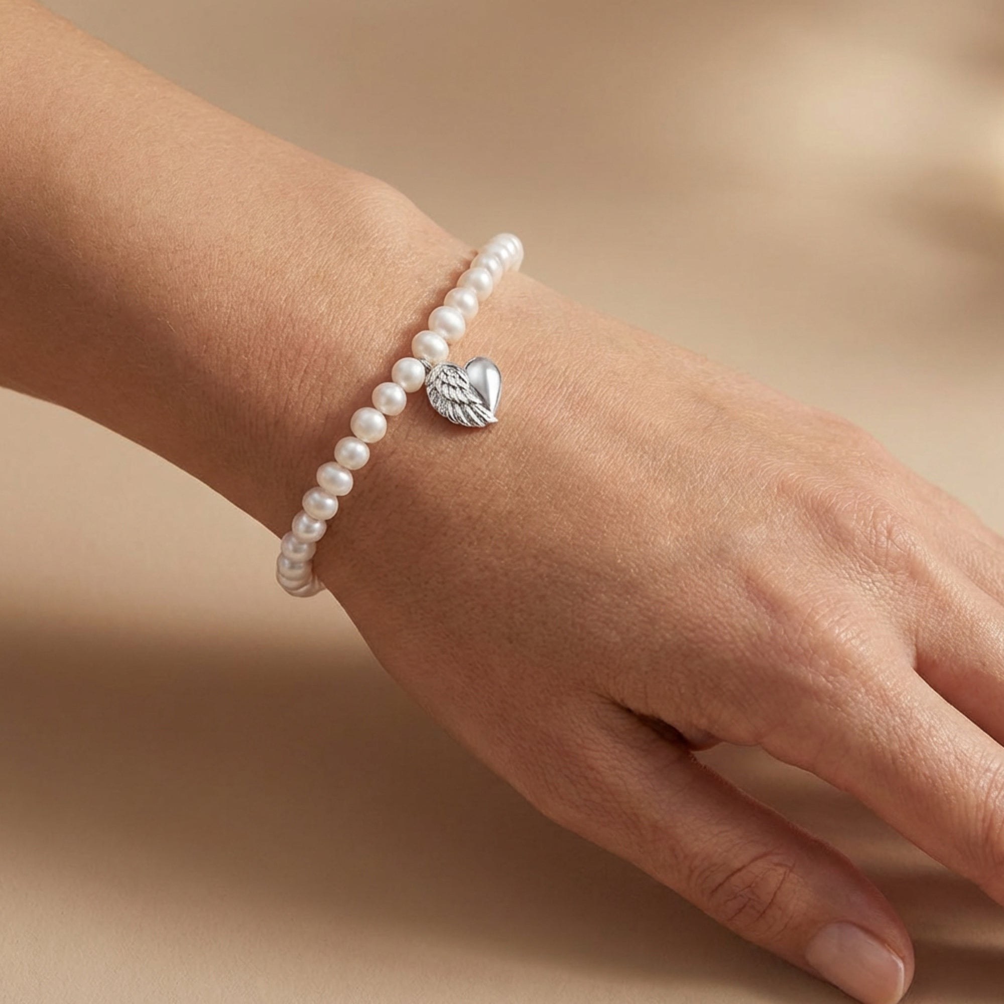 Engelsrufer HEARTWING Armband Herzflügel Zuchtperle mit - Silber rhodiniert Perlmutt Weiß 17 cm – Ansicht 2