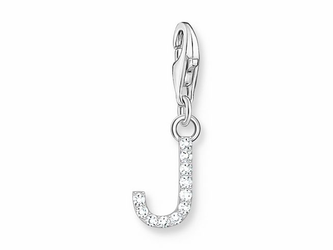 Funkelnder Buchstabe J Charm-Anhänger aus Silber von Thomas Sabo, besetzt mit weißen Zirkonia, an Karabinerhaken für individuelle Schmuckgestaltungen.