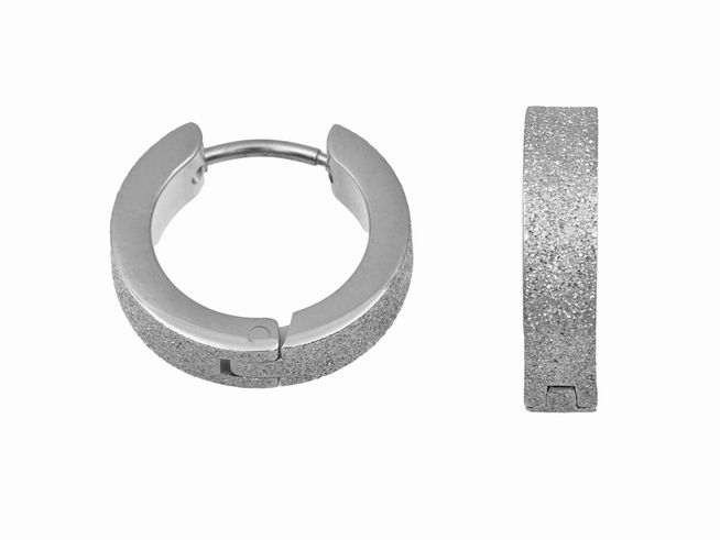 Edelstahl Creolen 1,6 cm eismattiert von Juwelier Harnisch, elegant und modern, in runder Form mit strukturierter Oberfläche, ideal für jeden Anlass.