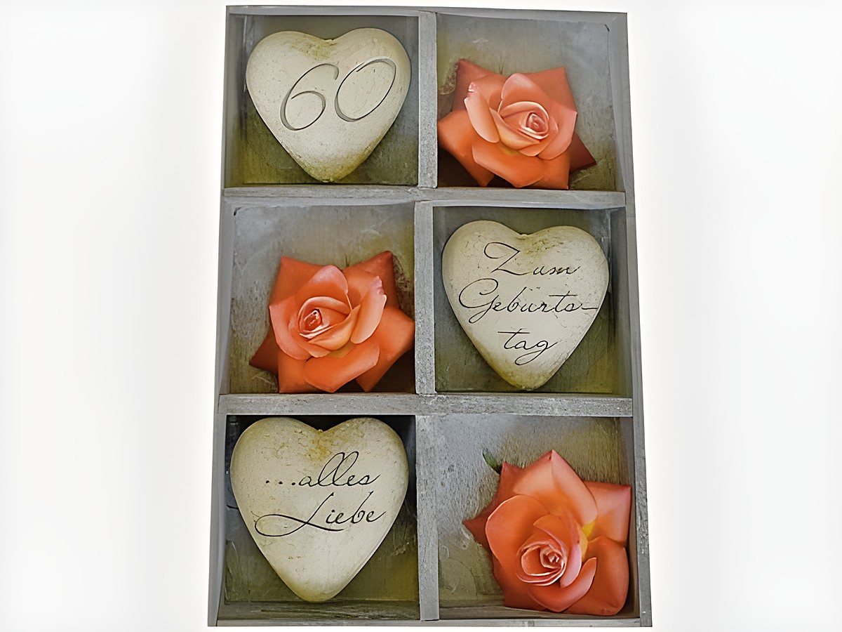 Geburtstagskarte mit Herzsteinen und Rosen, die den Text 60, Zum Geburtstag und alles Liebe zeigt. Gestaltung von Juwelier Harnisch für besondere Geburtstagsanlässe.