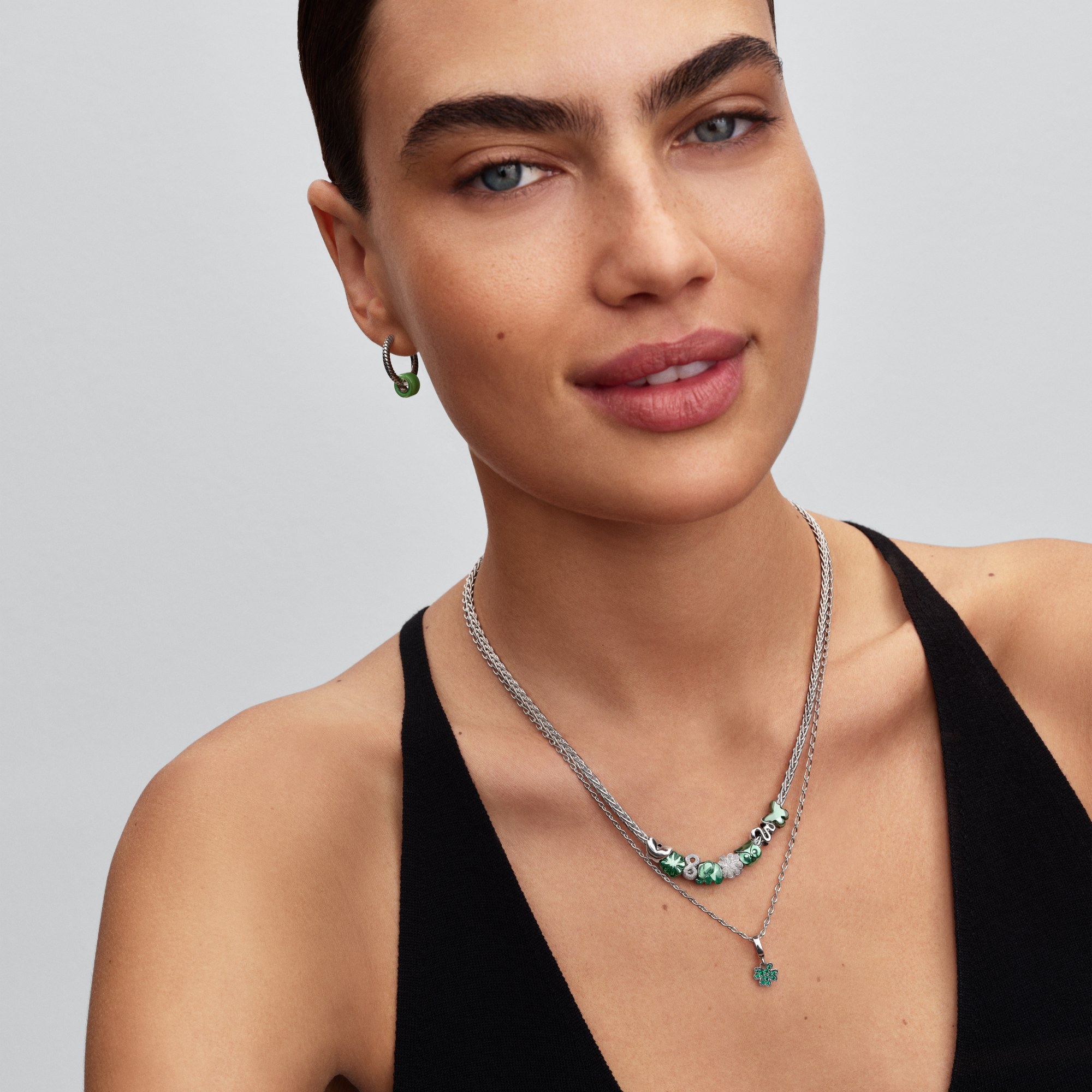 Pandora Kleine Charm-Ohrringe - Sterling Silber – Ansicht 5