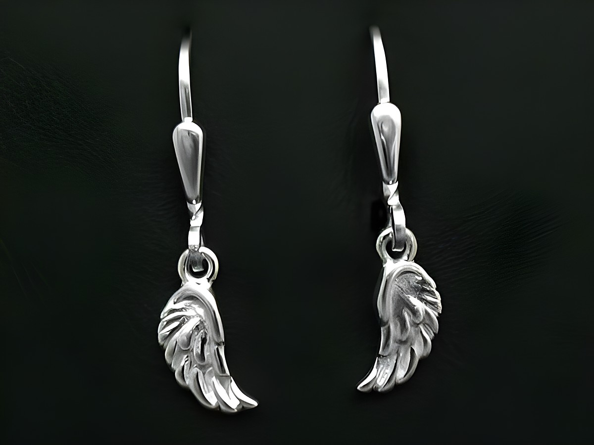 Ohrhänger in Form von Flügeln aus 925 Sterling Silber, Hersteller Juwelier Harnisch, ohne Stein, elegant und fein gearbeitet, ideal für jeden Anlass.