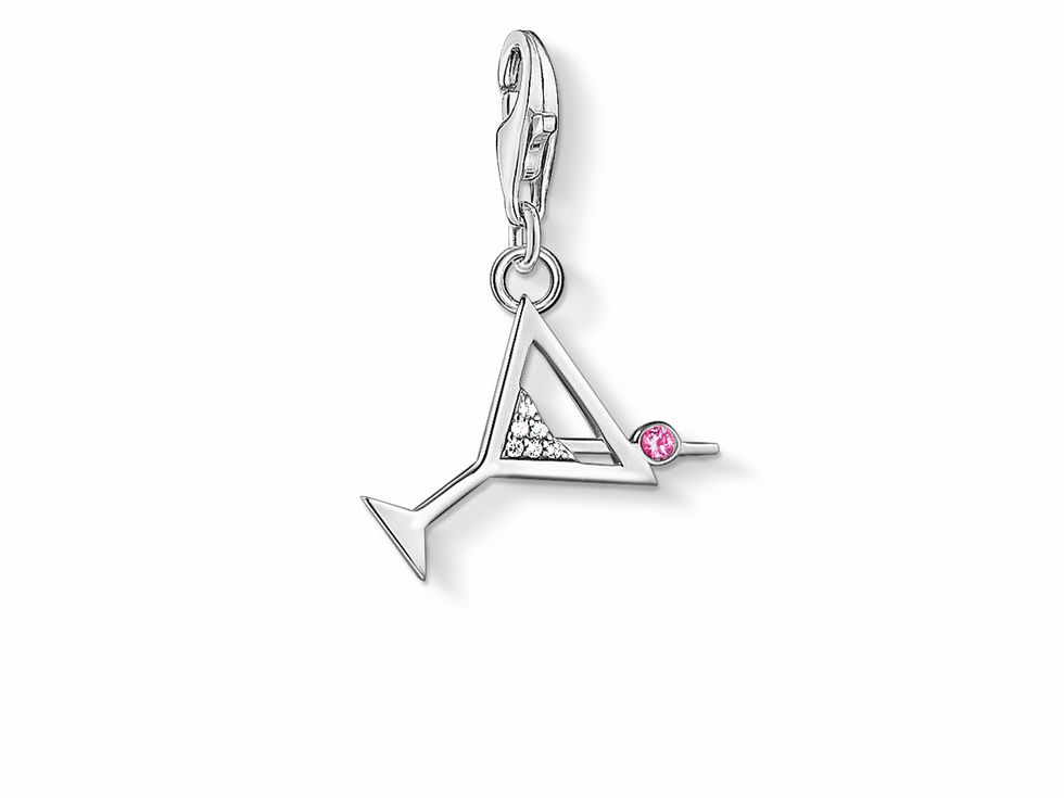 Charm-Anhänger in Form eines Cocktailglases aus Sterling Silber, verziert mit weißen Zirkonia und einem roten Stein, ideal für Liebhaber von Essen und Trinken.