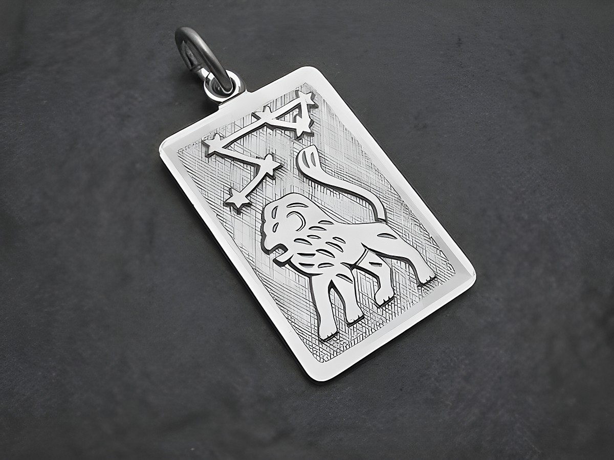 Sternzeichen Anhänger aus rhodiniertem Sterling Silber im Rechteck-Design mit einem stylisierten Löwen und Sternen, hergestellt von Juwelier Harnisch.