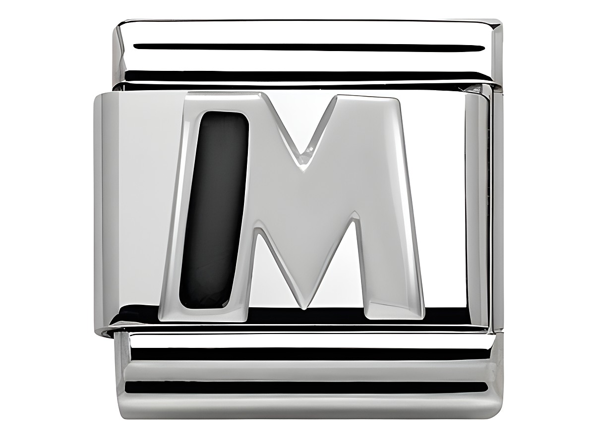 Silberner Buchstabe M aus Emaille von Nomination Classic SilverShine, glänzende Oberfläche mit klaren Linien, ideal für individuelle Armbänder und Schmuckdesigns.