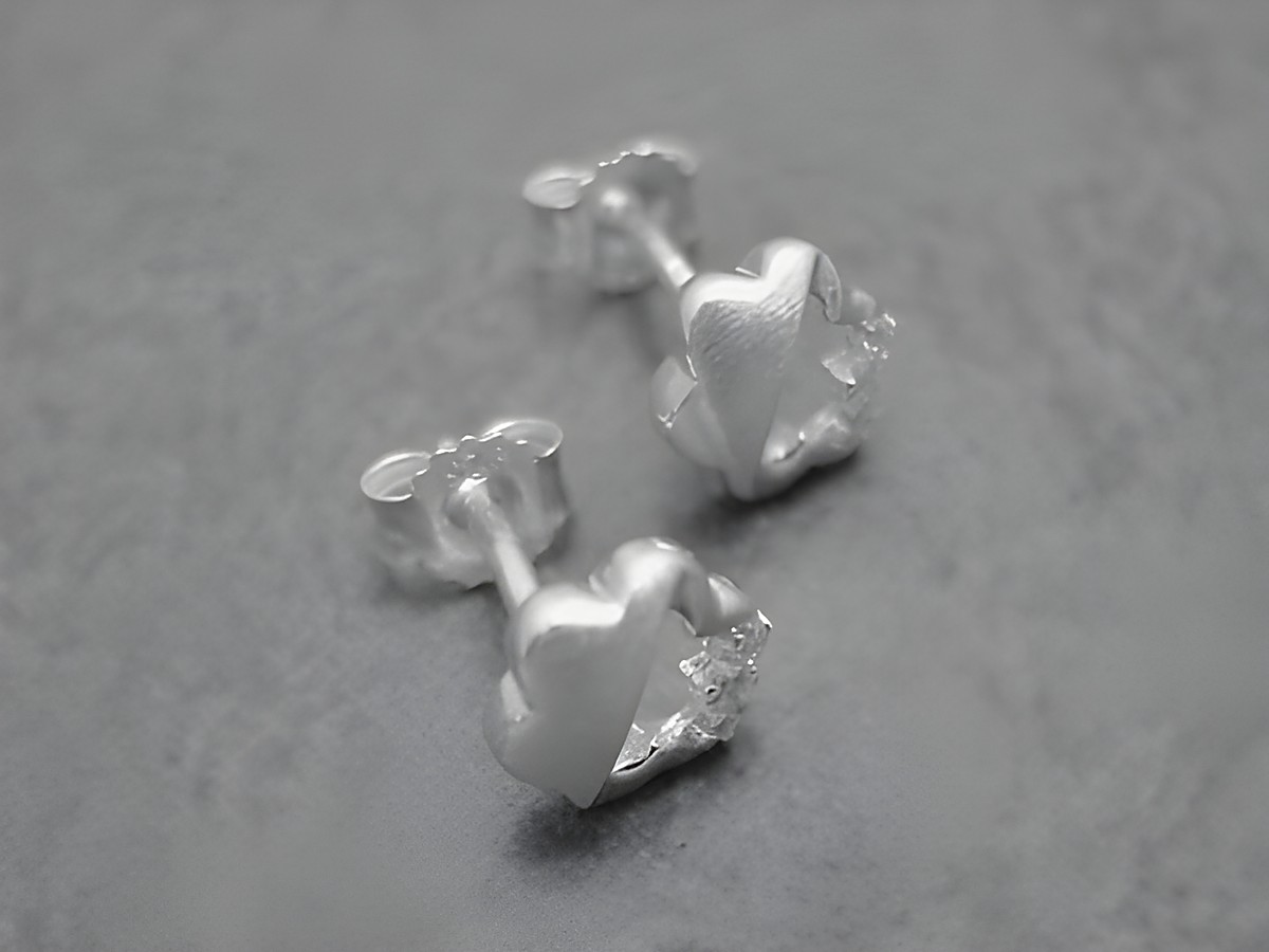 Ohrringe im Kleeblatt-Design aus Sterling Silber mit weißen Zirkonia, niedlich und perfekt für Kinder, Hersteller: Juwelier Harnisch.