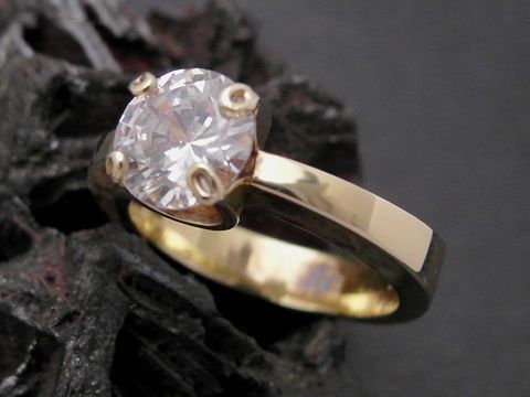 Gold Ring herausragend Gold 585 Zirkonia Goldring Gr. 54, Hersteller Juwelier Harnisch bis Gr. 54/17,5 elegant und hochwertig gestaltet mit strahlendem Zirkonia-Stein.