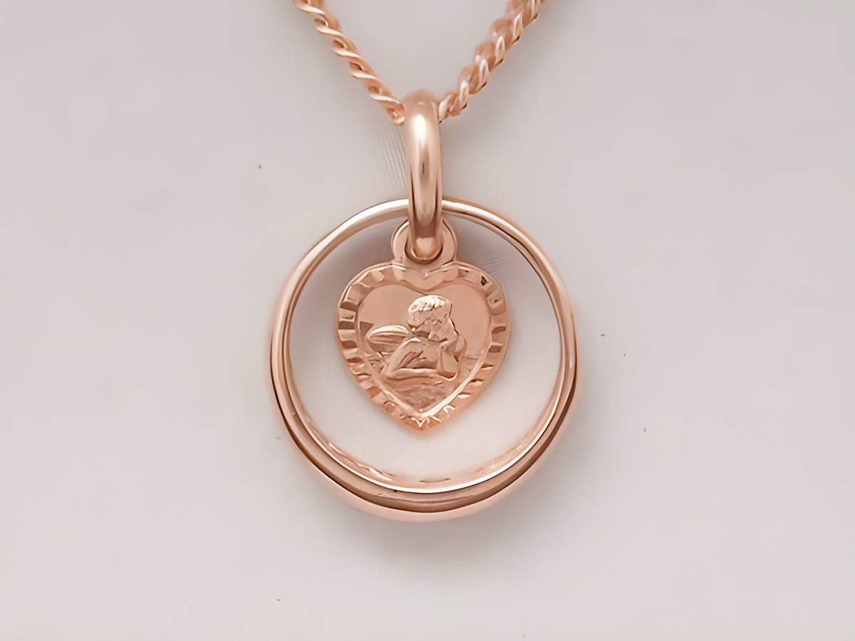 Taufring und Schutzengel in Herzform aus 925 Silber rosé vergoldet, verziert mit einem Saphir, Hersteller Juwelier Harnisch, elegantes Schmuckstück für besondere Anlässe. – Ansicht 2
