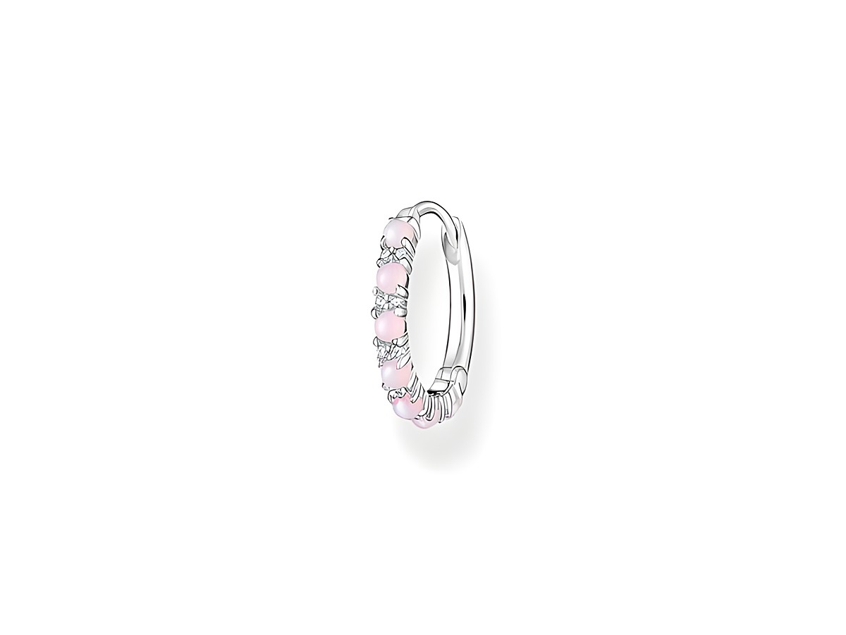 Ein silberner Creolenohrring von Thomas Sabo mit Glas-Keramik Steinen in zartem Rosa und funkelndem Zirkonia, eleganter Schmuck für stilvolle Auftritte.