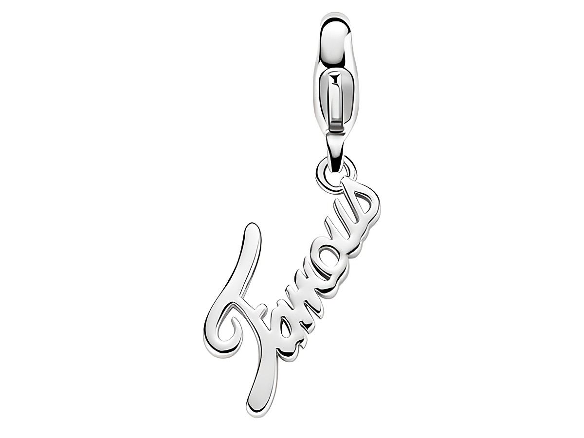 Silberner Ti Sento Charm mit der Aufschrift Famous, elegant gestaltet, ideal für persönliche Schmuckstücke und stylishen Ausdruck, Hersteller Ti Sento, Modell 8310SI.