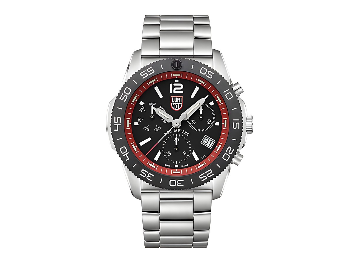Luminox Uhr XS.3155.M - Pacific Diver Chrono - 44 mm in Edelstahl mit schwarzem Zifferblatt und rotem Lünette, ideal für sportliche Aktivitäten und Wassersport.