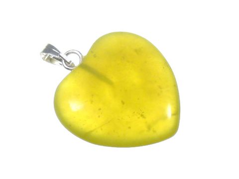 Jade Serpentin Herzanhänger aus Edelstein in gelber Farbe, geeignet als Kinderschmuck, hergestellt von Juwelier Harnisch, mit silberner Öse zum Anhängen.