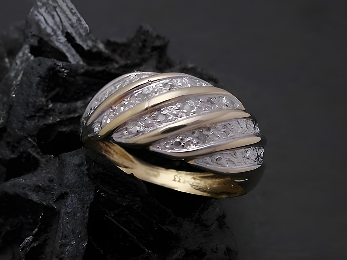 Gold Ring beeindruckend Gold 333 bicolor mit Diamant Goldring Gr. 54, Hersteller Juwelier Harnisch bis Gr. 54/17,5.
