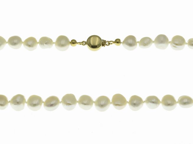 Perlenkette 44 cm in Weiß aus Süßwasser Zuchtperlen mit klassischem Design, hergestellt von Juwelier Harnisch, ideal für elegante Anlässe.