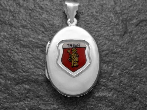 Silbernes Medaillon mit dem Stadtwappen von Trier, Deutschland, ausgeführt in Rot und Gold, gefertigt von Juwelier Harnisch aus Rheinland-Pfalz.