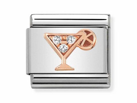 Cocktail Charm in Roségold mit Zirkonia, der stilisierte Cocktailglas mit Limettenscheibe und drei funkelnden Steinen präsentiert ein elegantes und fröhliches Design von Nomination.