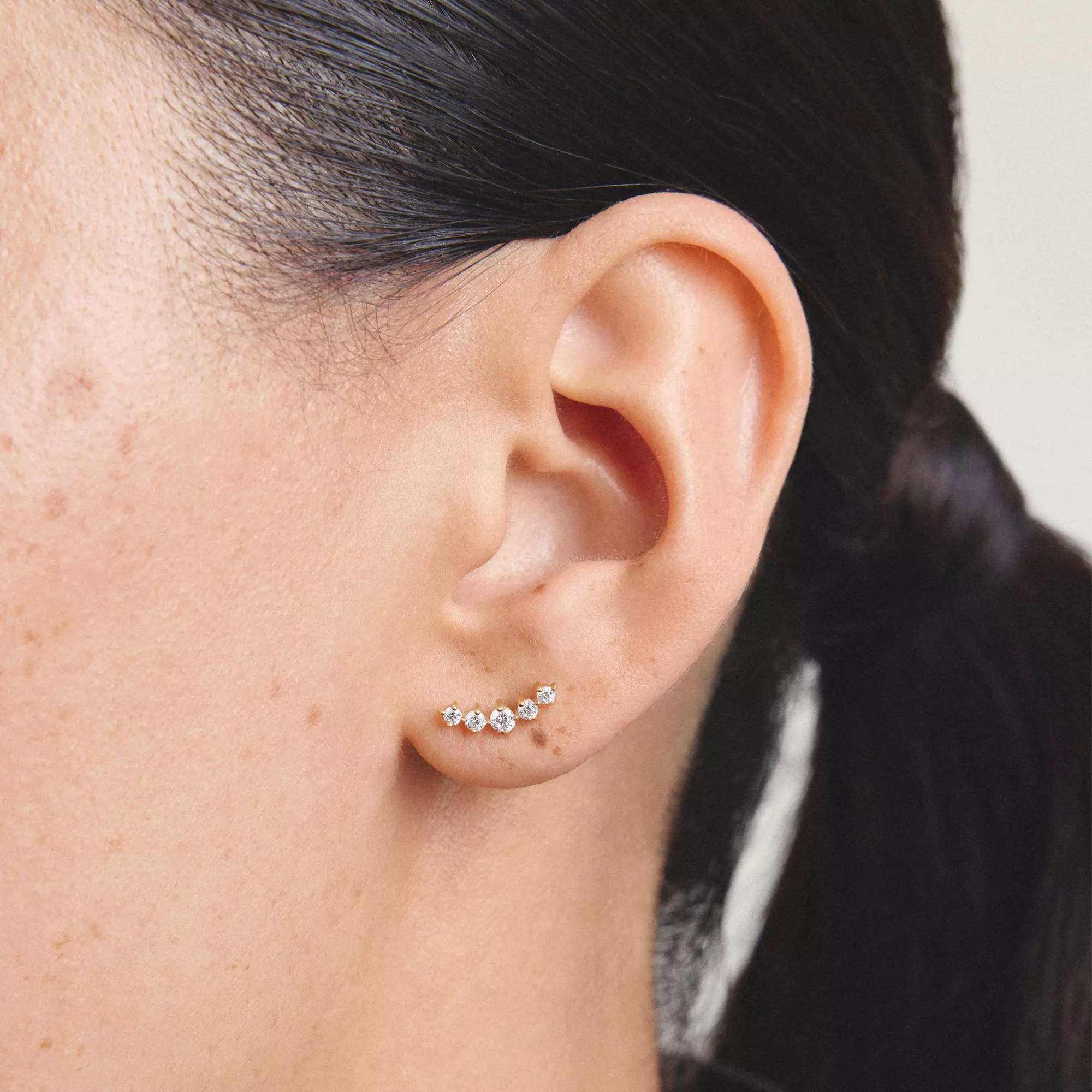 Thomas Sabo Ohrstecker mit weißem Zirkonia – vergoldet – 11,5 mm breit – Ansicht 4