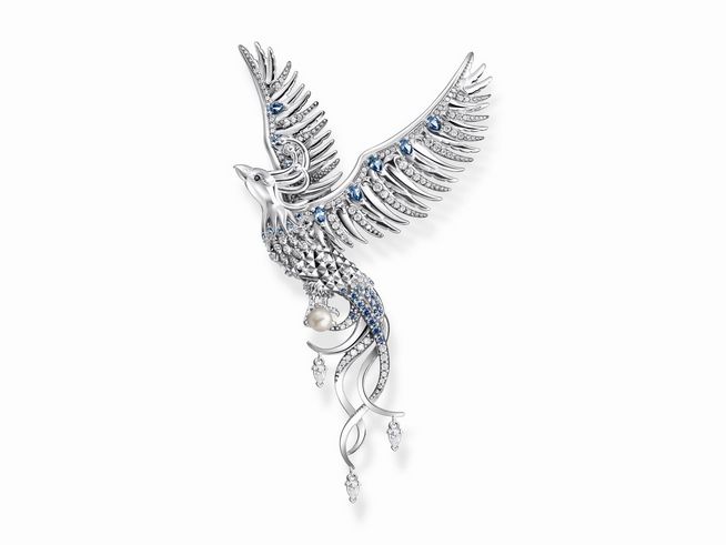Ein prachtvoller Anhänger in Form eines Phönix, gefertigt aus geschwärztem Sterling Silber mit funkelnden Zirkonia und synthetischen Spinellen, ideal für elegante Auftritte.
