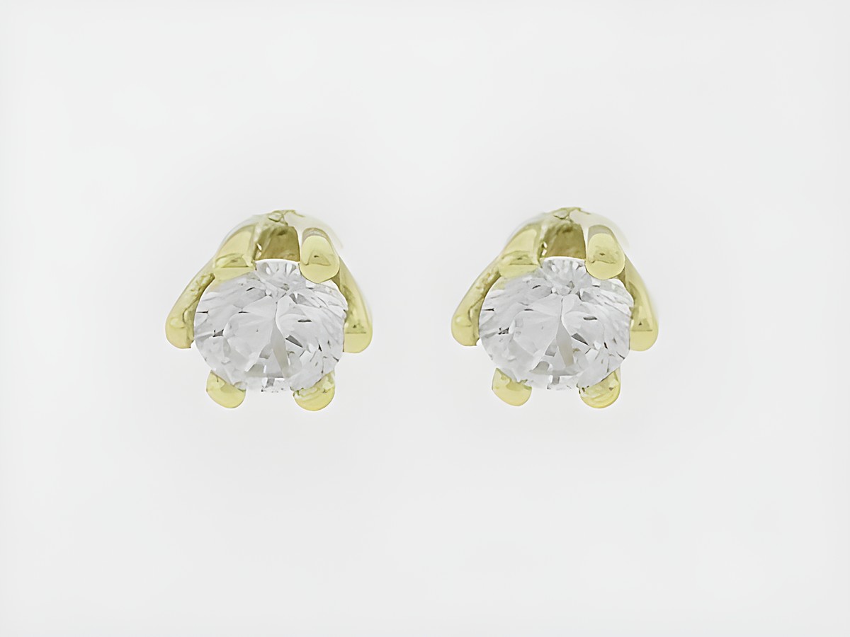 Ohrringe Gold 333 in rundem Design mit reizenden Zirkonia-Steckern, hergestellt von Juwelier Harnisch, funkelnde Zirkonia für einen eleganten Look.