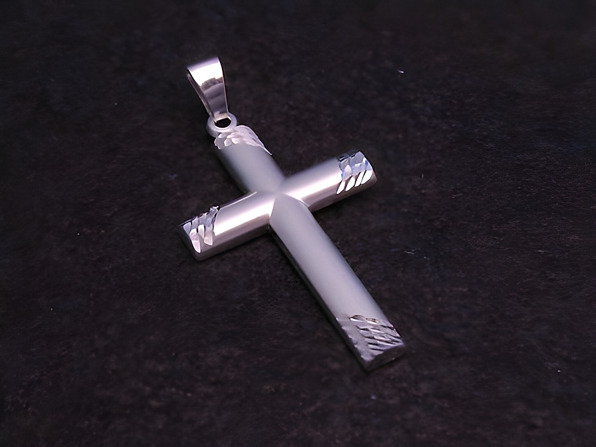 Anhänger Kreuz aus Sterling Silber, wunderschön mit Muster, hergestellt von Juwelier Harnisch, bietet eine elegante und zeitlose Ausstrahlung, ideal als Schmuckstück für besondere Anlässe.