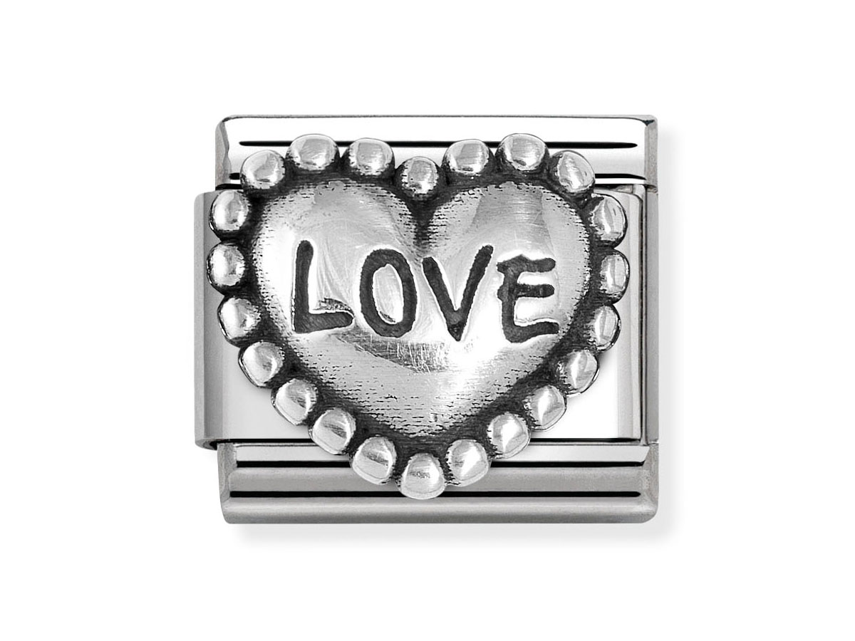 Oxidiertes Sterling Silber Charm von Nomination 330101 88 CLASSIC mit einem Kugelherz-Design und der Aufschrift LOVE, ideal für persönliche Armbänder und Schmuckliebhaber.