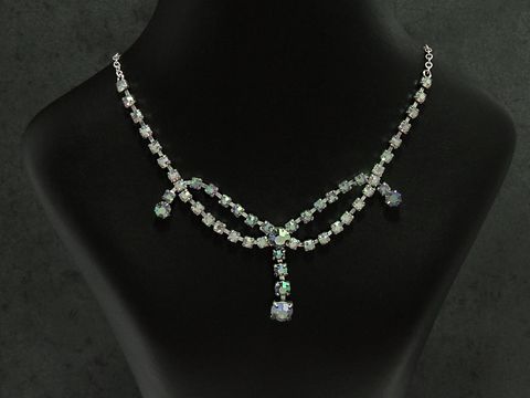 Strass Collier Kette timeless in buntem Schimmer von Juwelier Harnisch, gefertigt aus Sterling Silber, 38-45cm, elegante Strasskette mit funkelnden Akzenten auf schwarzem Hintergrund.